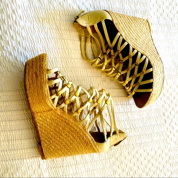 Cream Gladiator Vince Camuto Leather Wedges - Picture 3 of 11